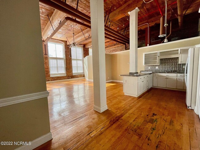 Building Photo - 113 Carolyns Mill Pl