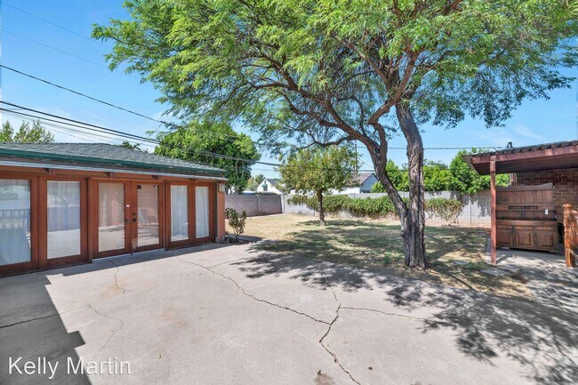 Building Photo - 2 br, 1 bath House - 315 W. Virginia Ave