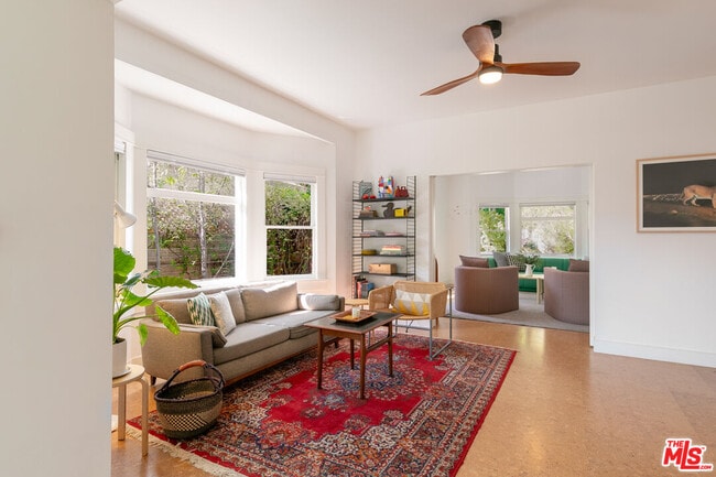 Building Photo - 5676 Hub St