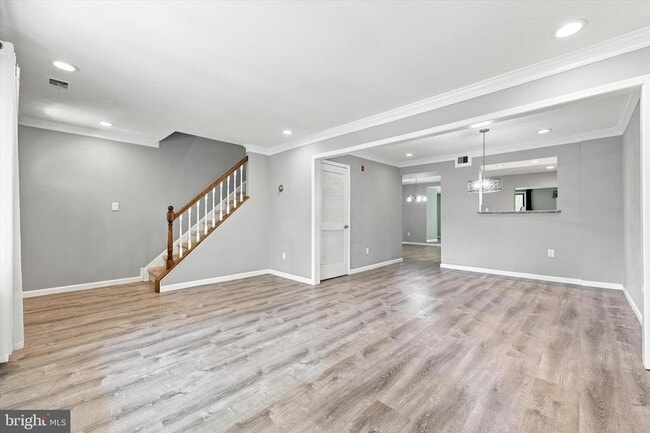 Building Photo - 106 Woodside Cir