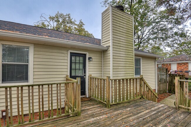 Building Photo - 2919 Cable Way