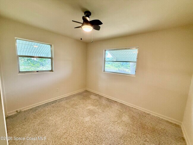 Building Photo - 1112 Northview Dr