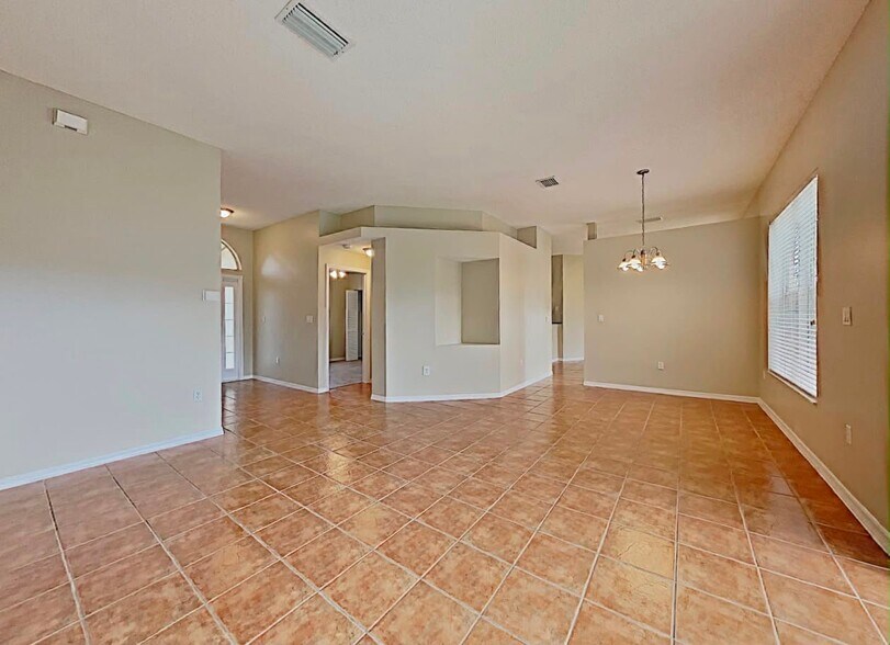 Building Photo - 10697 SW 20th Ct