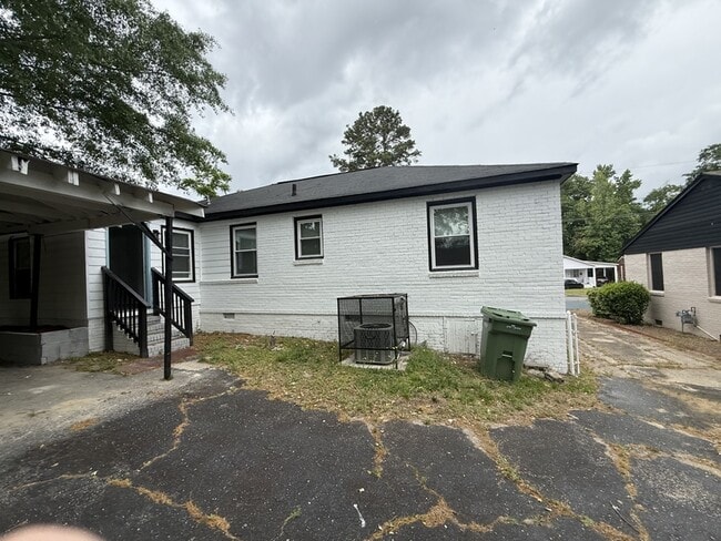 Building Photo - 2822 E Wynnton Ln