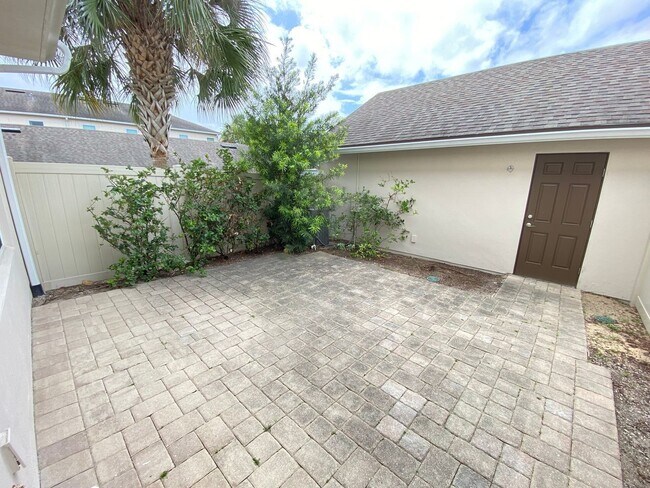 Building Photo - 7255 Shadeview Alley