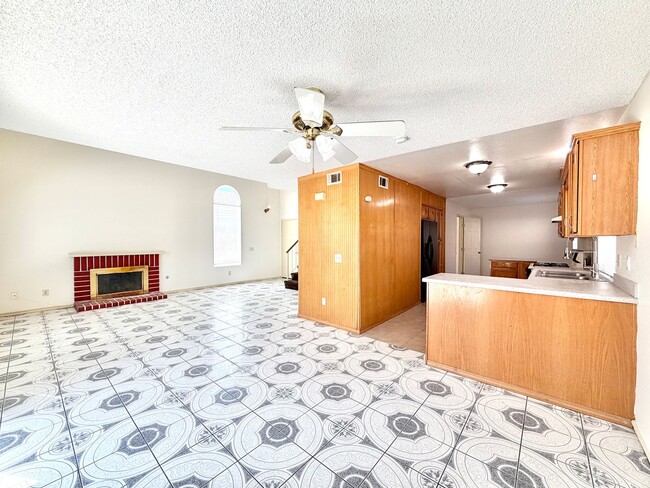 Building Photo - Gated 3 Bedroom 2.5 Bath Home with Bonus Room & Private Balcony