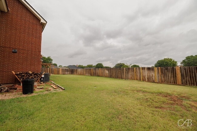 Building Photo - For Lease