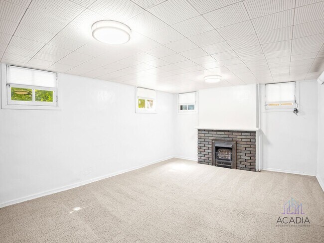 Building Photo - Lar-125 E 600 N Provo, UT 84606