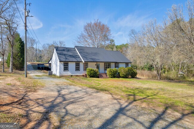 Building Photo - 106 Degrandis Ln NE