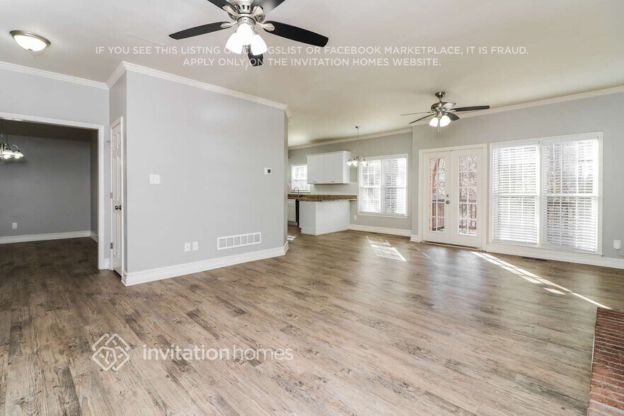 Building Photo - 3618 Broken Arrow Dr