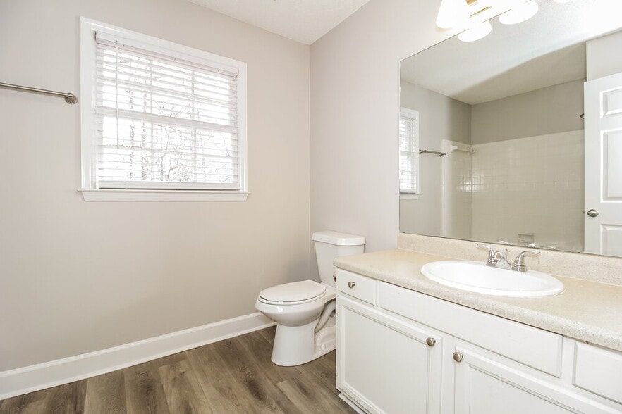 Building Photo - 5196 Olde Mill Dr NE