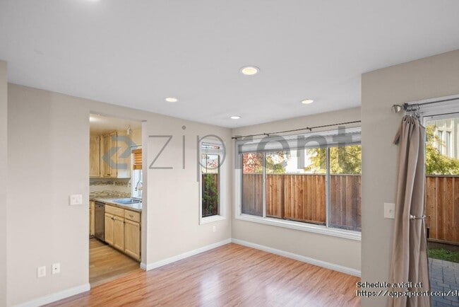 Building Photo - 69 Brookstone Ct