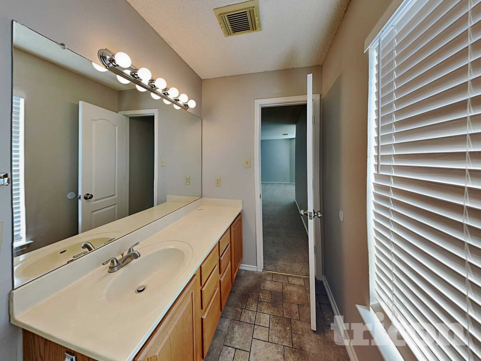 Building Photo - 1074 Stone Branch