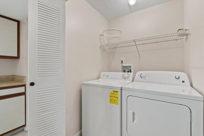 Building Photo - 1531 Placida Rd