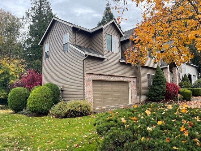 Building Photo - Grand 5+ Bedroom Home in Desirable Garden Home- Raleigh Hills Location with 2800 Sq Ft!