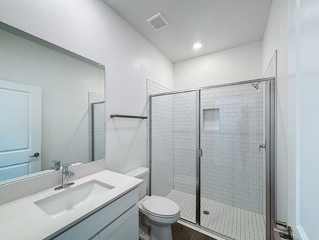 Building Photo - 11807 71st Ave E