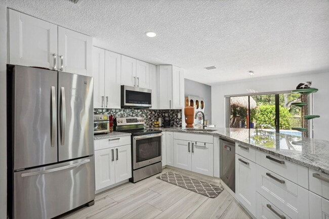 Building Photo - 6601 Sweet Maple Ln