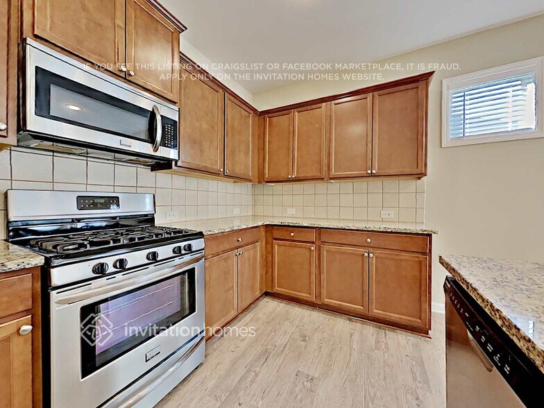 Building Photo - 348 Silverwood Dr