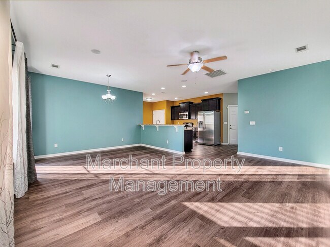 Building Photo - 4 Wisner Ct