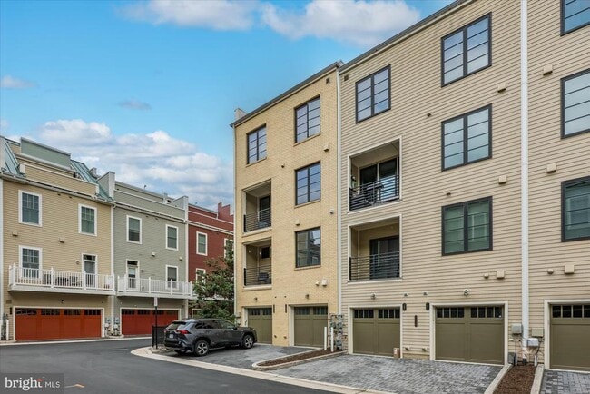 Building Photo - 1316 Main Line Blvd