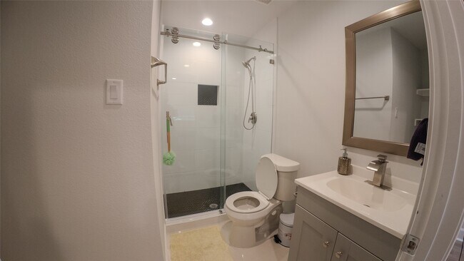 Building Photo - 10326 Meadow Lake Ln