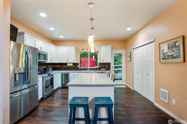 Building Photo - Elegant 3 Bedroom Home in Harbor Crossing ...