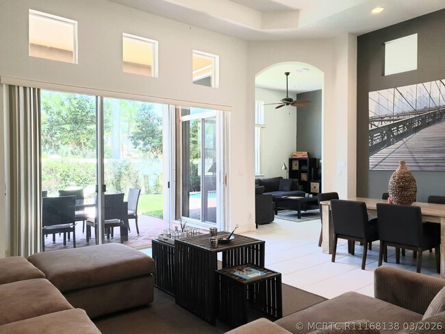 Building Photo - 10768 Waterford Pl