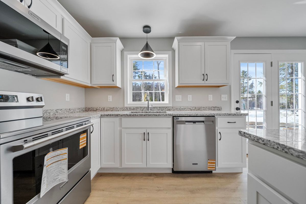 Building Photo - 142 S Main, B