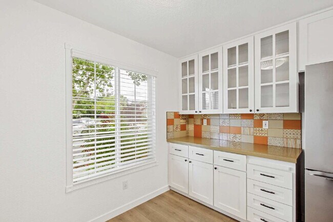 Building Photo - Updated Wildhorse Home | 2 Bed, 2 Bath | Corner Lot | Pets OK | W/D + Landscaping Included