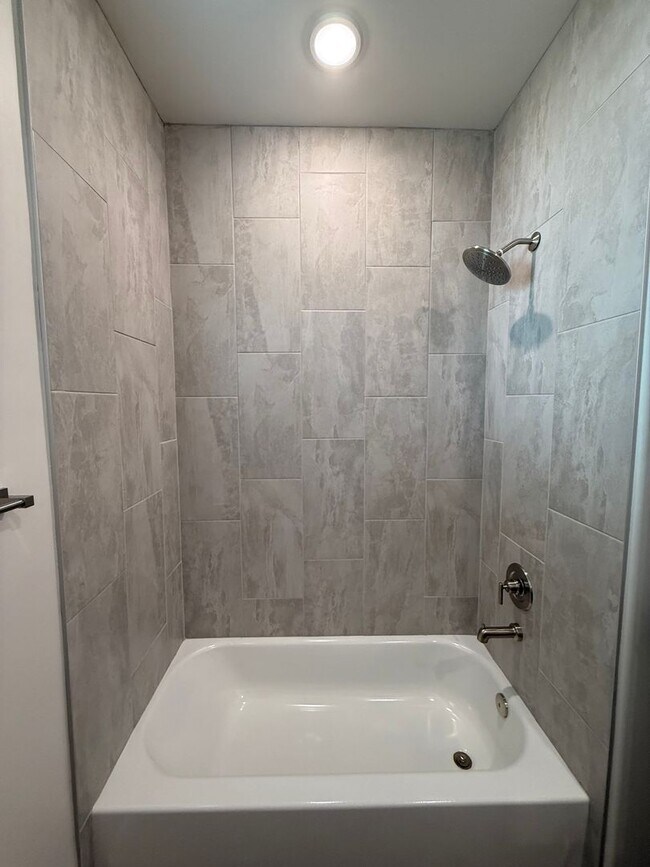 Building Photo - 5008 Sand Strm Rd