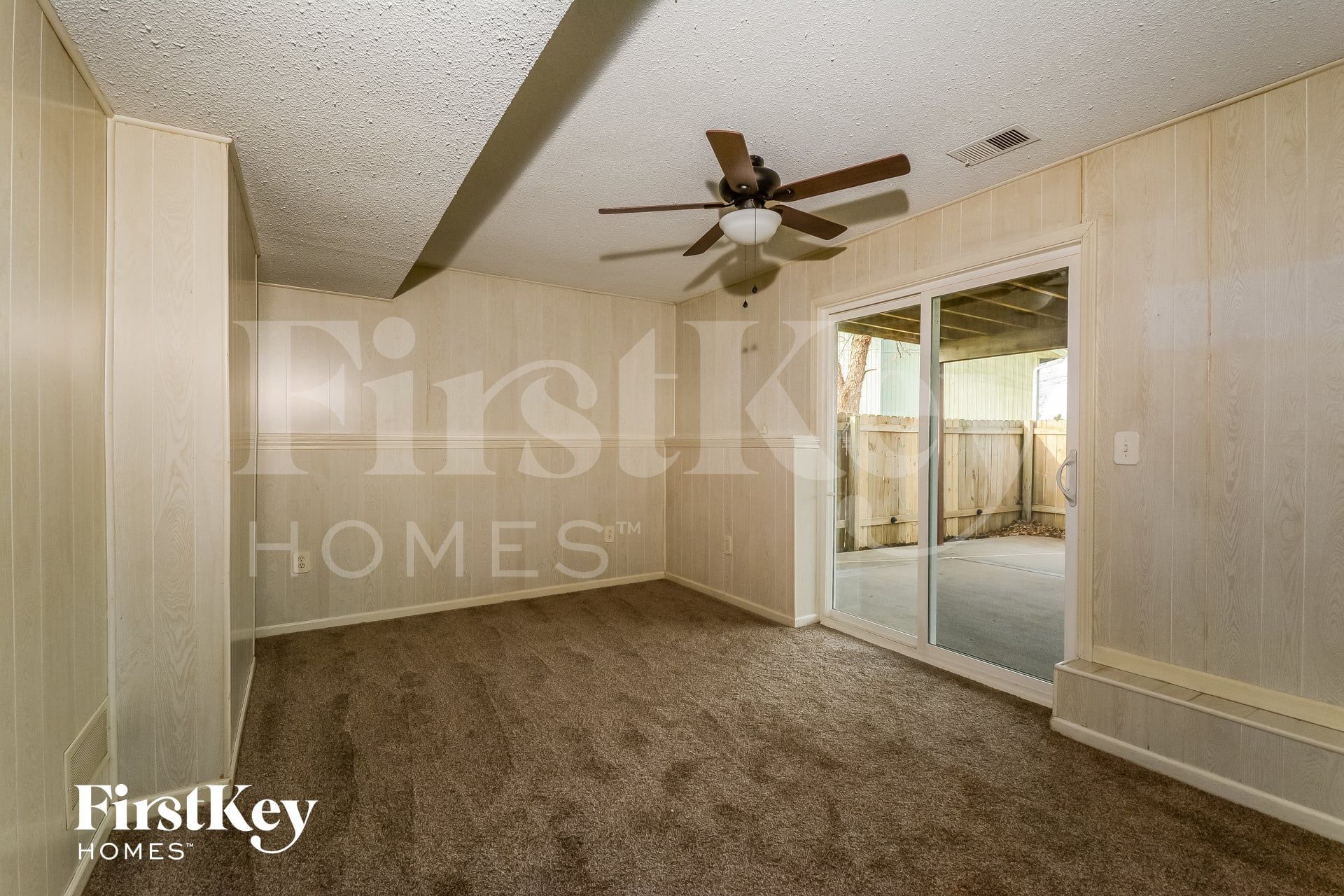 Building Photo - 1879 Quail Ridge Dr