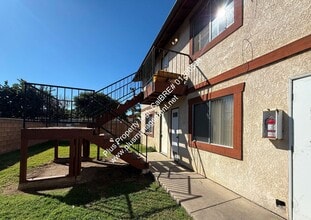 Building Photo - S12000