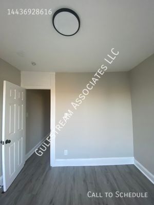 Building Photo - 819 Appleton St