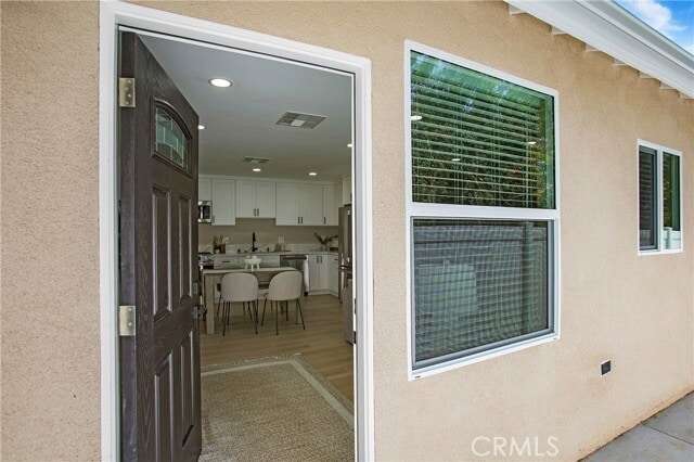 Building Photo - 708 E Elm St