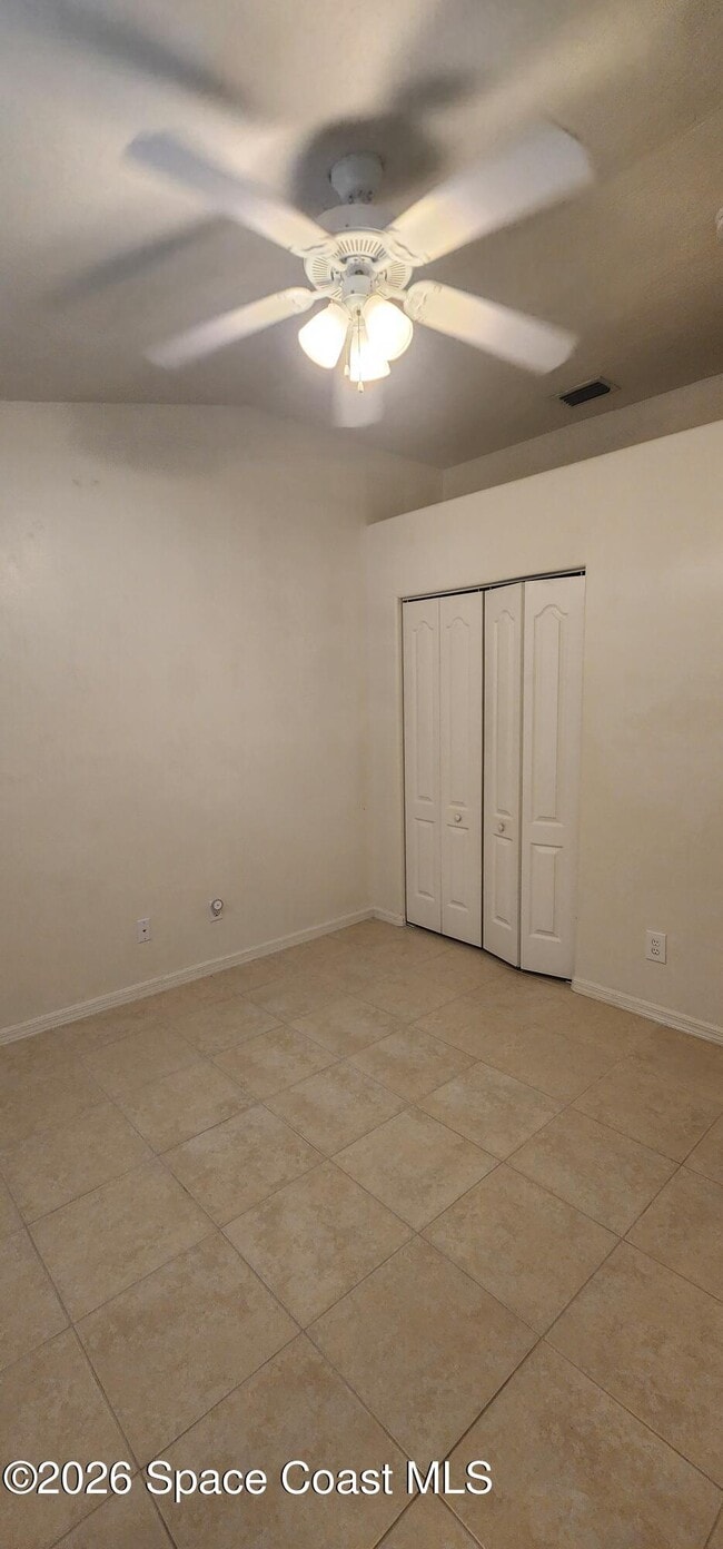 Building Photo - 3800 Sunbeam Ct