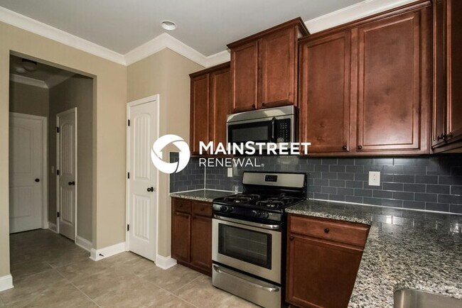 Building Photo - 3 Bedroom Pet-Friendly Home in Decatur, GA with Main Street Renewal