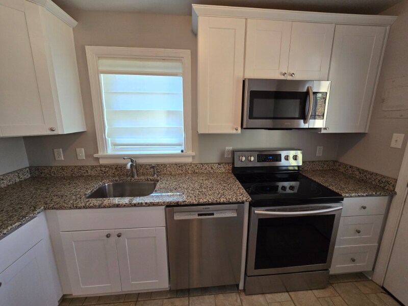 Building Photo - 8410 Holly Hill Rd