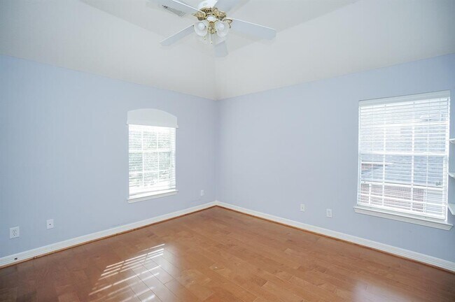 Building Photo - 5815 Coral Springs Ct