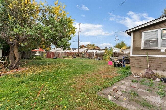 Building Photo - 1517 W Nora Ave