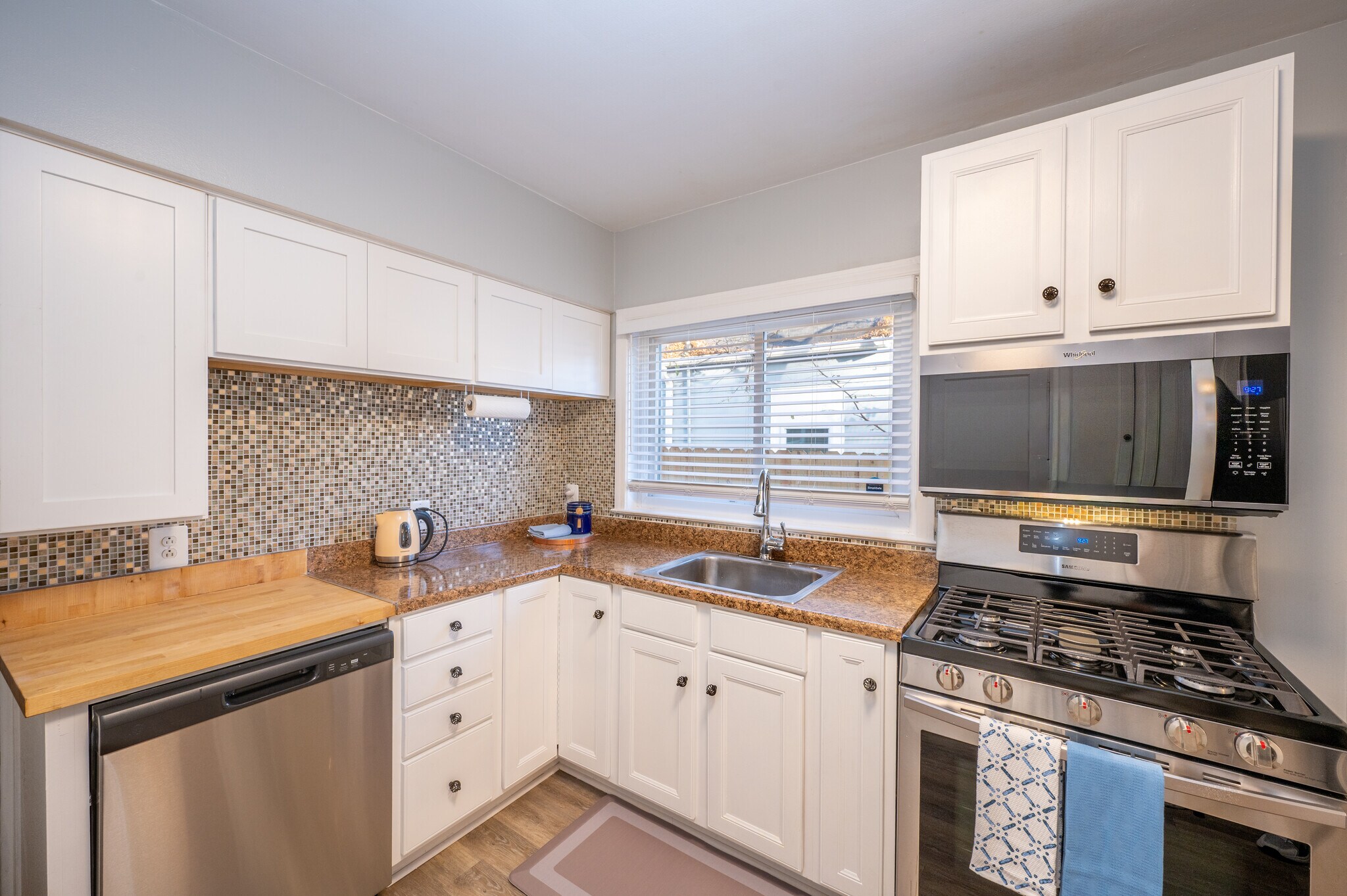 Building Photo - 1120 N Dearborn St