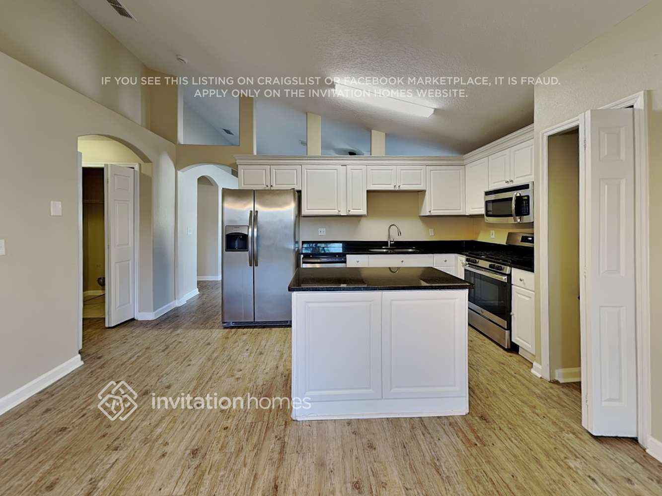 Building Photo - 2825 Falcon Crest Pl