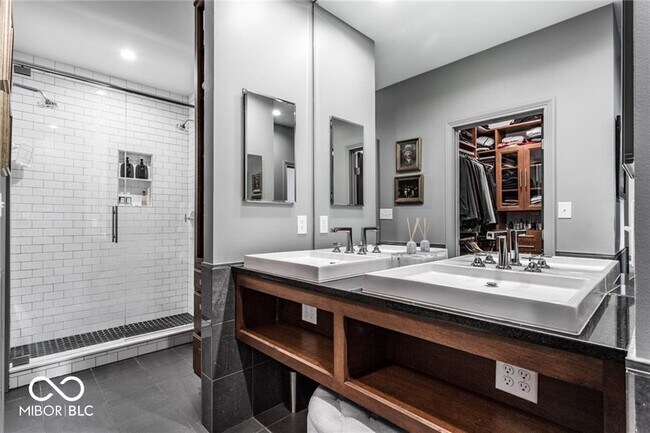 Building Photo - 1529 Alabama St