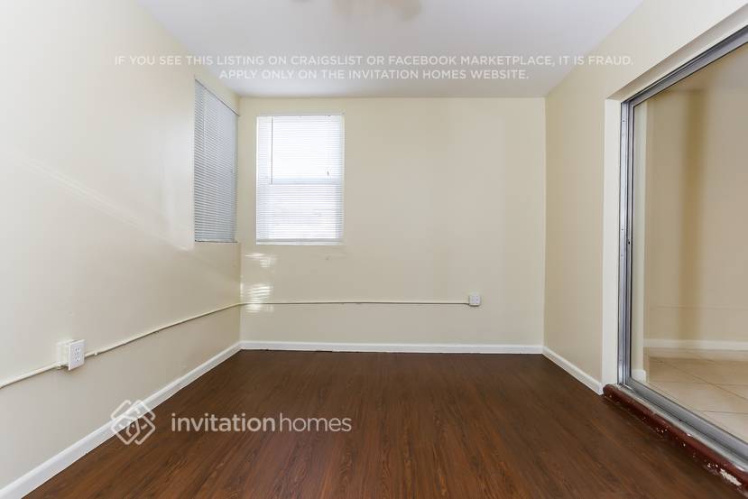Building Photo - 1281 NW 195th St
