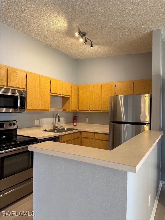 Building Photo - 6492 Royal Woods Dr