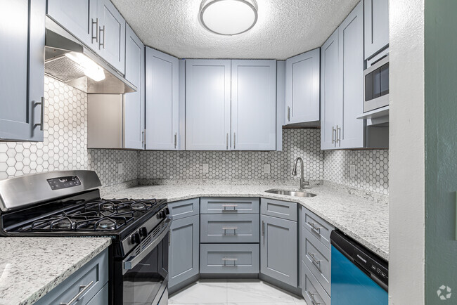 2BR, 1BA Townhouse - Kitchen - Westview Apartments