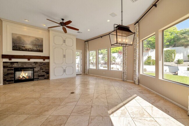 Building Photo - Stunning 4-bedroom, 3-bathroom home located in the desirable Scottsdale, AZ with a Casita! *RENT ...