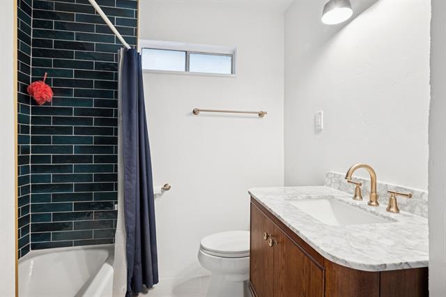 Building Photo - 7626 Dentcrest Dr