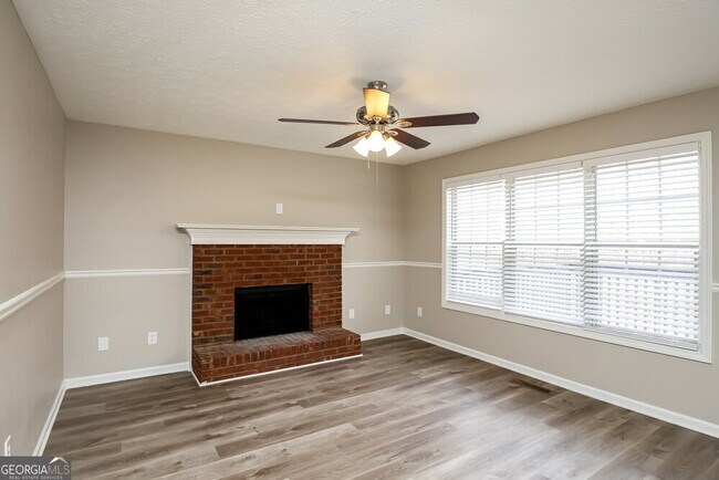 Building Photo - 2152 Glen Hope Ln