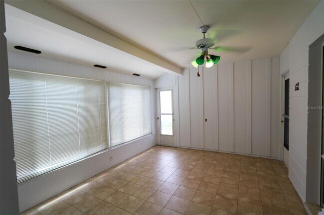 Building Photo - 1204 Harkness Way