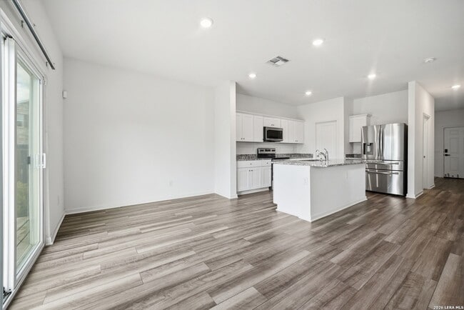 Building Photo - 8355 Falcon Meadow Dr